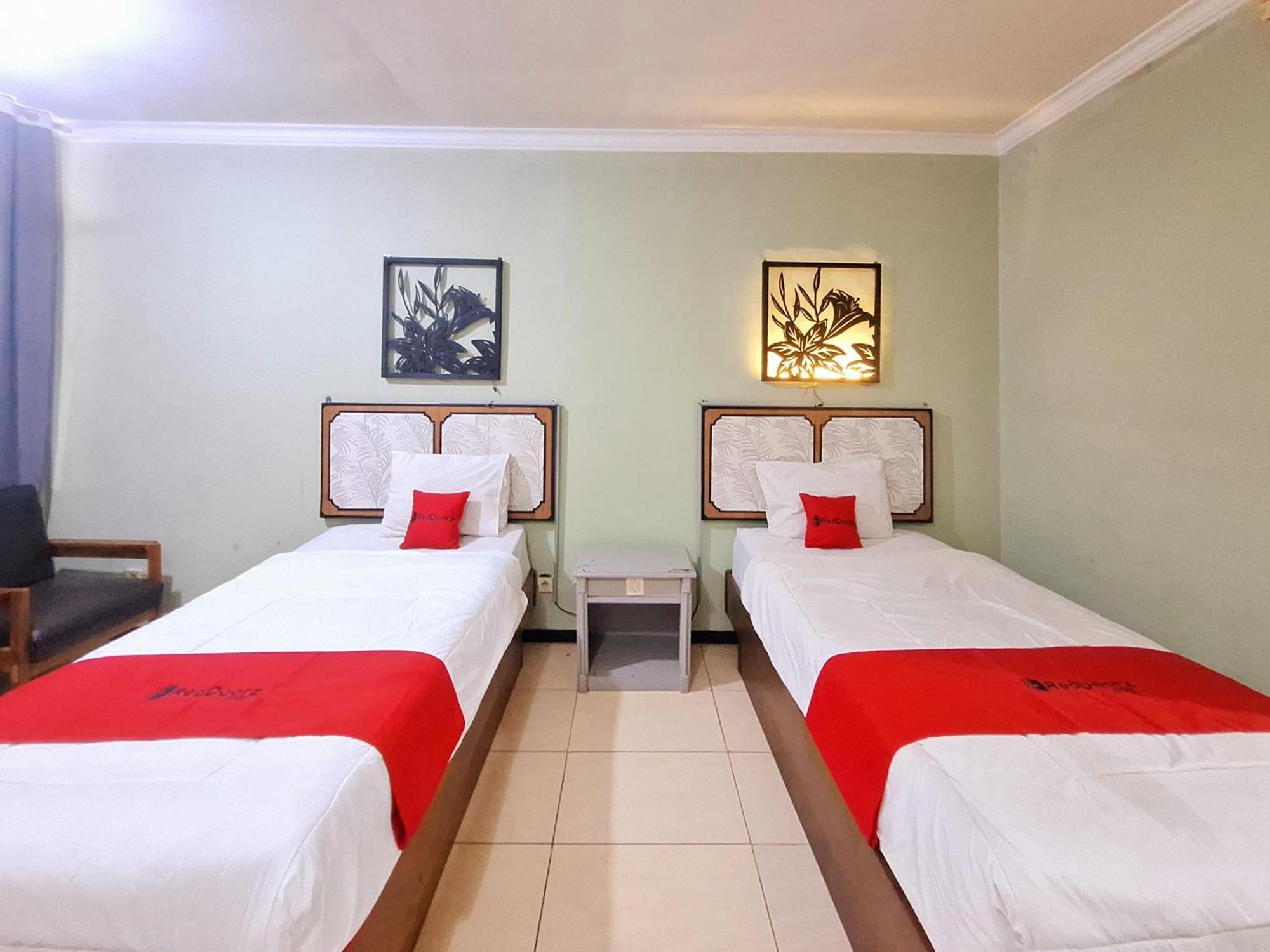 Reddoorz Near Stadion Semeru Lumajang Jawa Timur 外观 照片
