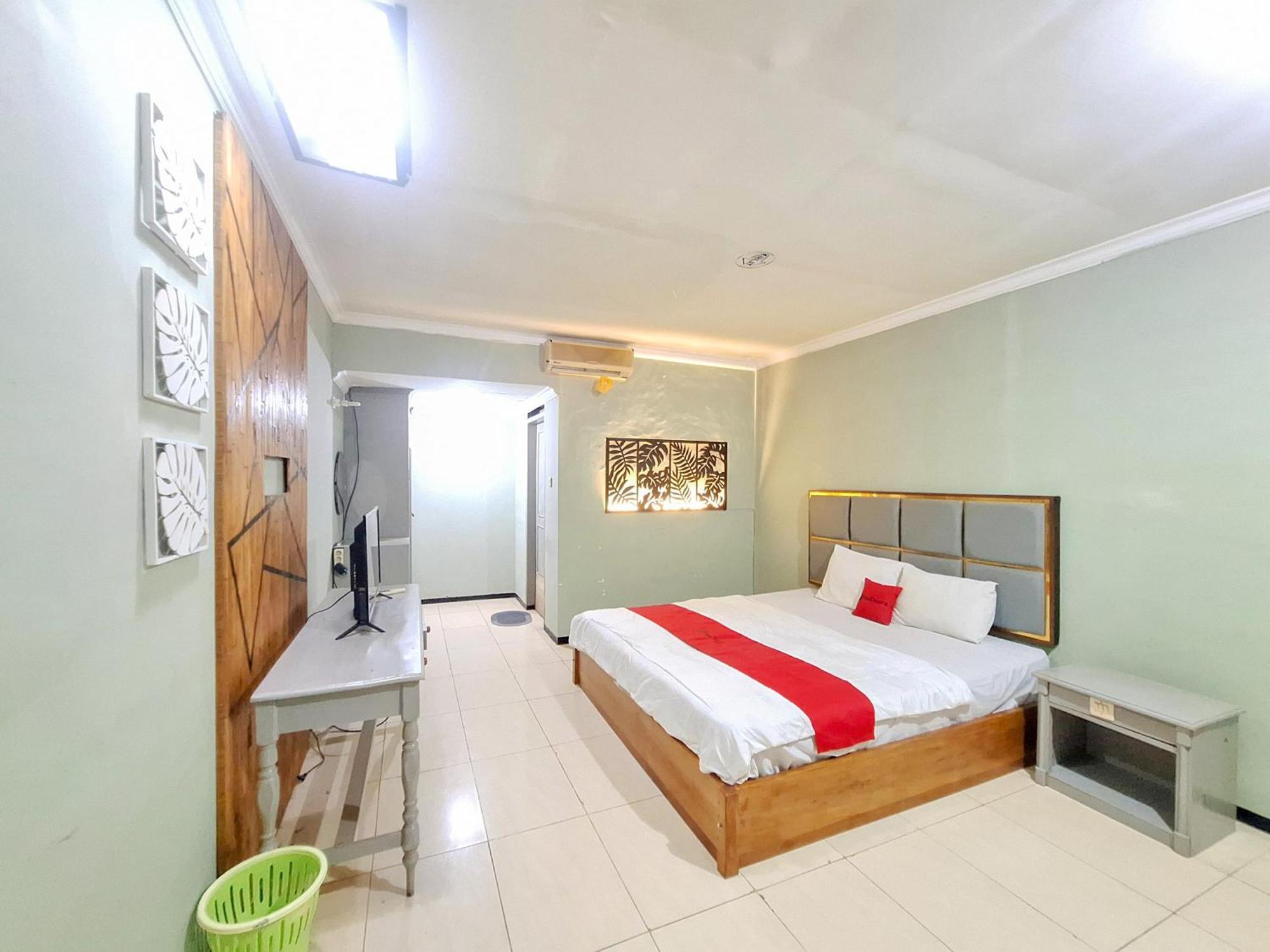 Reddoorz Near Stadion Semeru Lumajang Jawa Timur 外观 照片