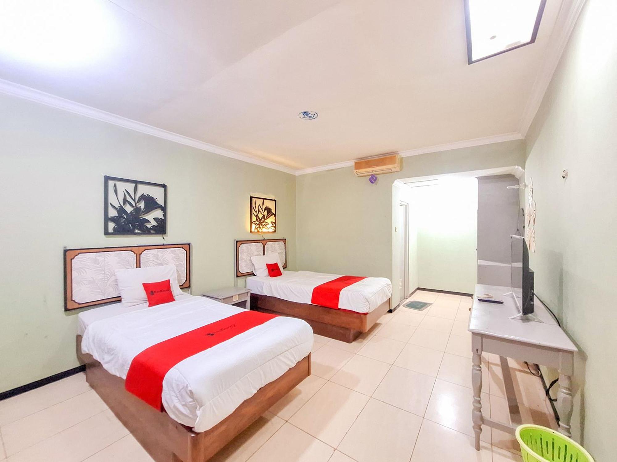 Reddoorz Near Stadion Semeru Lumajang Jawa Timur 外观 照片