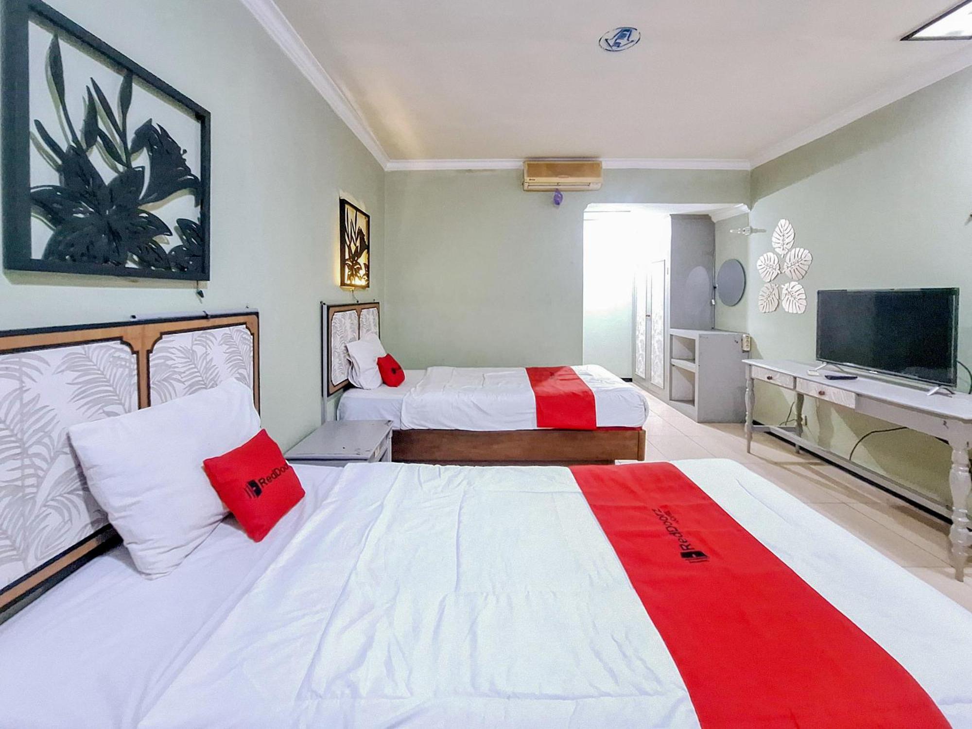 Reddoorz Near Stadion Semeru Lumajang Jawa Timur 外观 照片