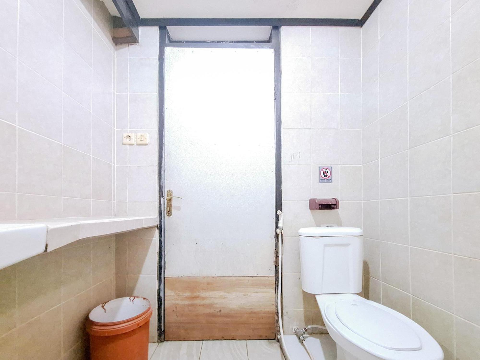 Reddoorz Near Stadion Semeru Lumajang Jawa Timur 外观 照片