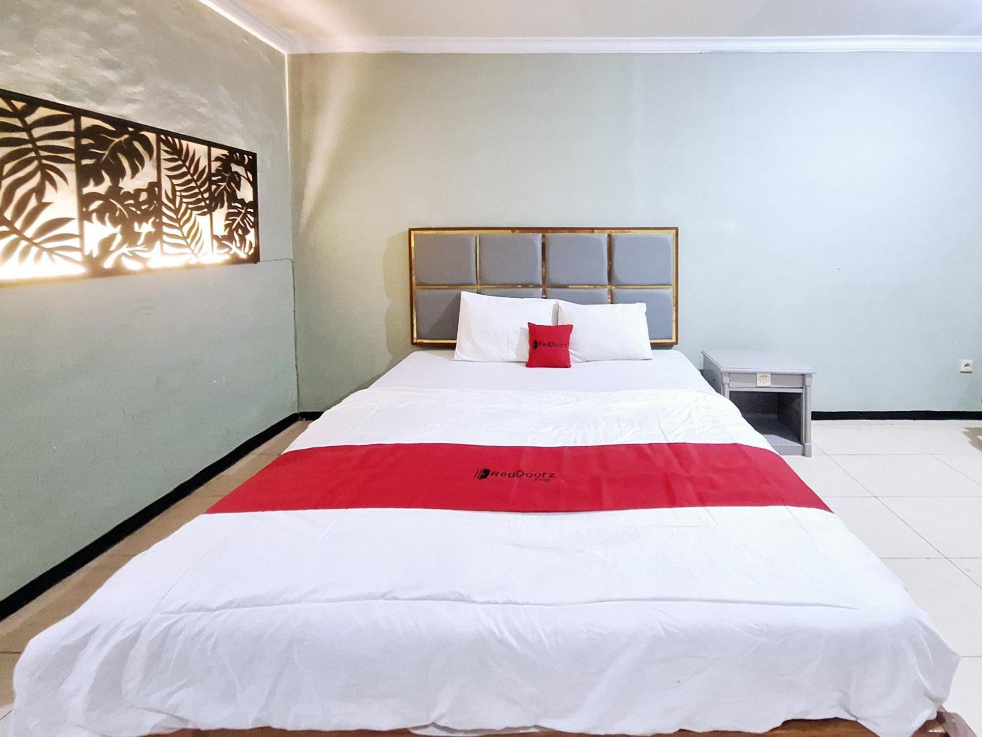 Reddoorz Near Stadion Semeru Lumajang Jawa Timur 外观 照片