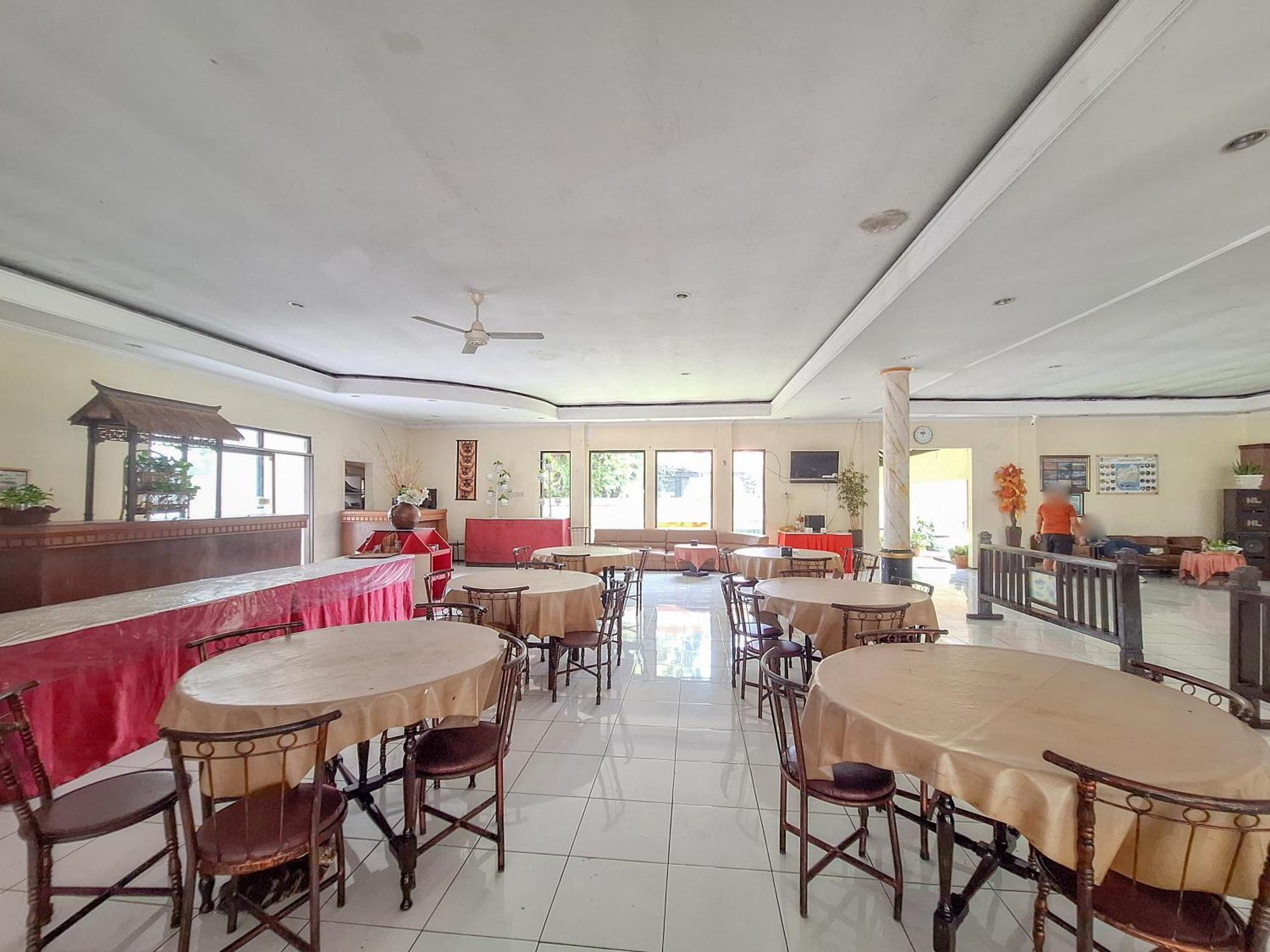 Reddoorz Near Stadion Semeru Lumajang Jawa Timur 外观 照片