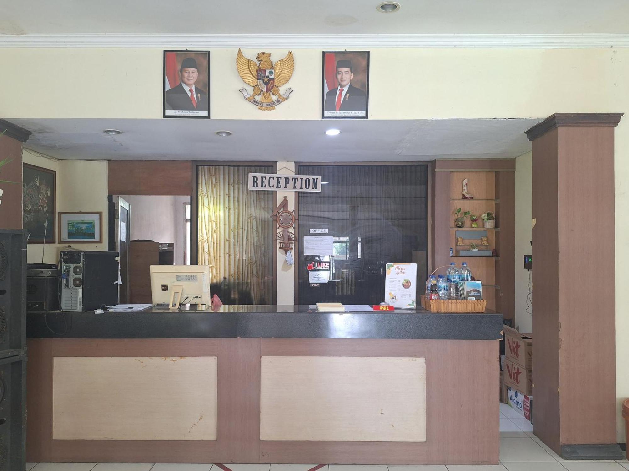 Reddoorz Near Stadion Semeru Lumajang Jawa Timur 外观 照片